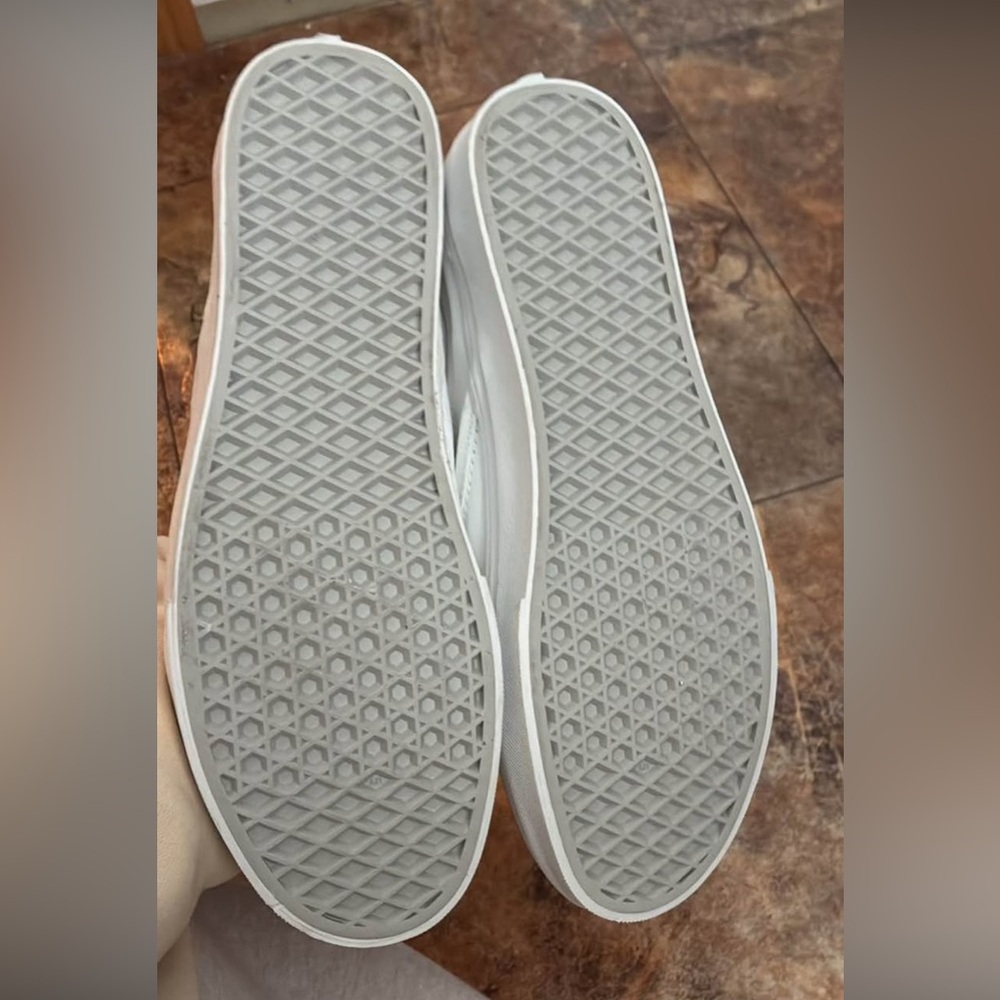 Vans True White Classic Slip-On Shoes - Picture 2 of 3